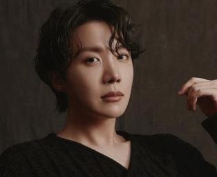 J-Hope and AR Rahman collab loading? BTS star seen vibing to Rahman's song with Pharrell Williams at Paris Fashion Week