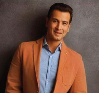 Ronit Roy calls Kyunki Saas Bhi Kabhi Bahu Thi co-star Smriti Irani his 'most favorite colleague': 'She is like my little sister'