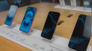 Foxconn asks C hinese workers at India iPhone factory to return home: Report