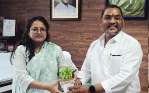 Potharaveni Kranti Kumar Meets Fisheries Commissioner to Address Pending Membership Issues in Manthani