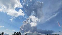 Indonesia’s Mount Lewotobi Laki Laki volcano erupts, sending ash cloud 18 kilometres in air