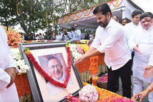 CM Revanth pays tributes to Jaipal Reddy on death anniversary