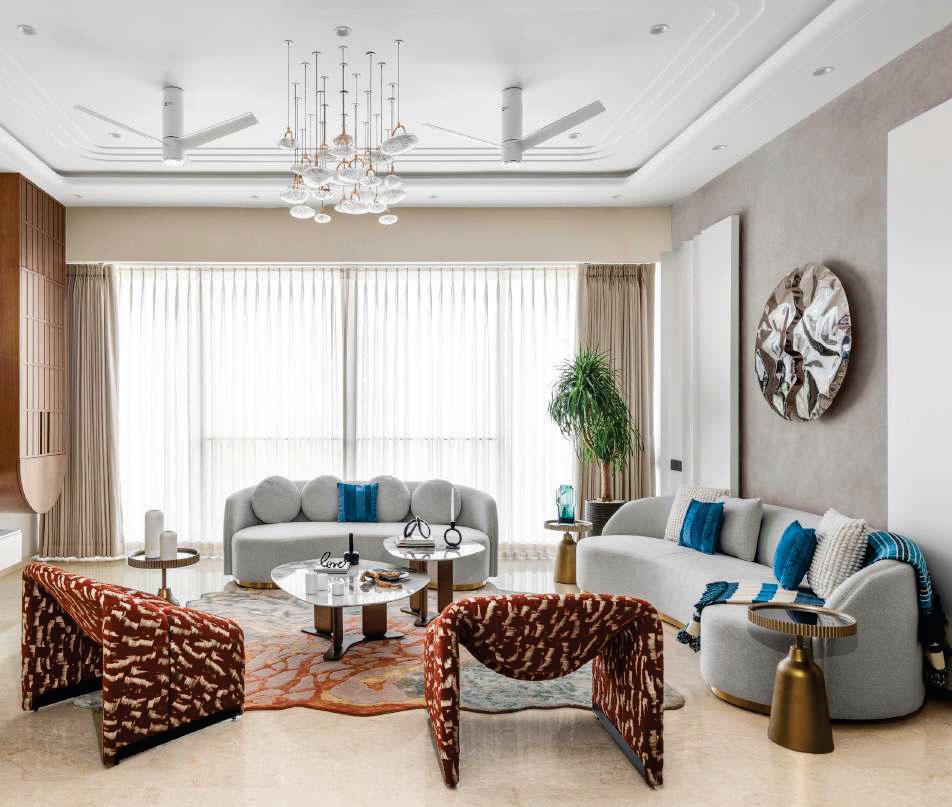 A penthouse poised between sea and sky