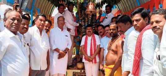 Mandalii Chairman Gutta Sukhender Reddy, MLA Balu Naik visited Mysamma Temple