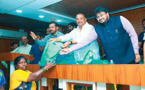 MLA BLR, Sub-Collector Narayan Amit distributed cosmetics kits to Miryalaguda municipal workers