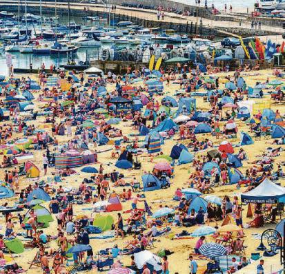 Hailing start of summer at Stonehenge 32.6