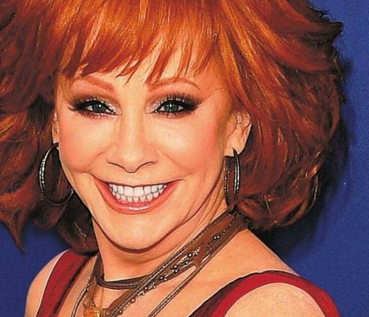 THE SINGER RETURNS TO TV FULL-TIME
