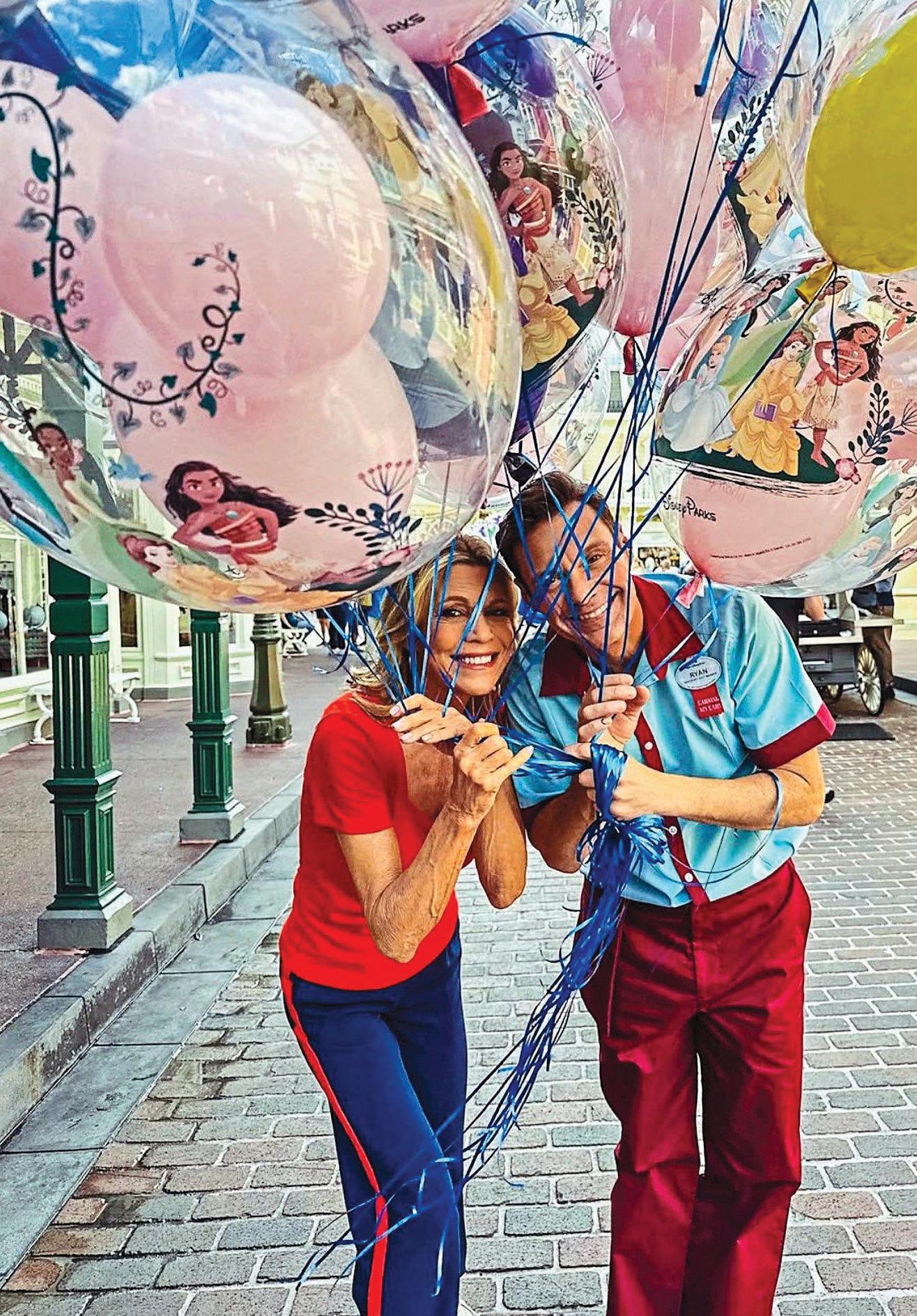 VANNA WHITE & RYAN SEACREST All Ears