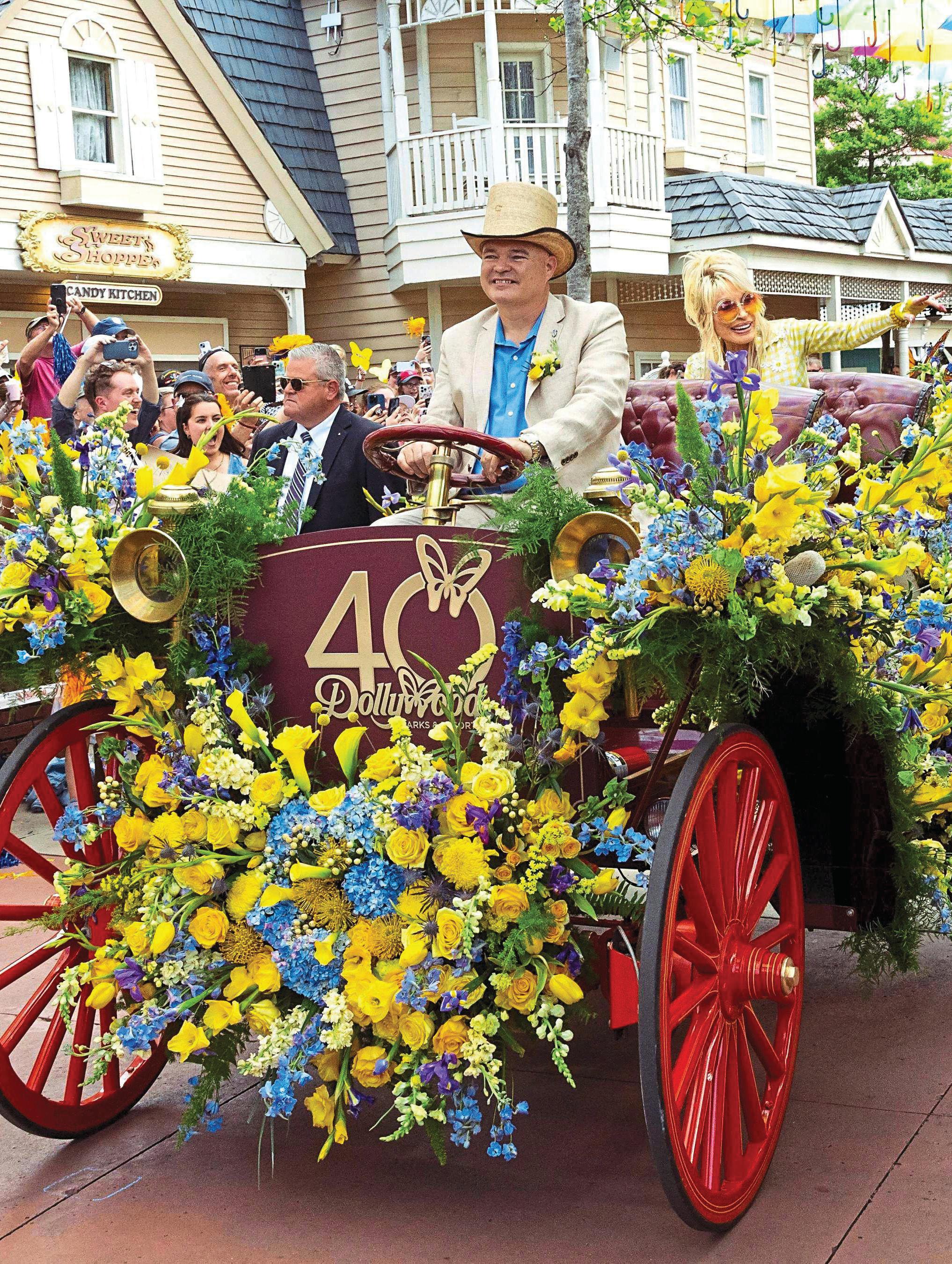 DOLLY PARTON In Full Bloom