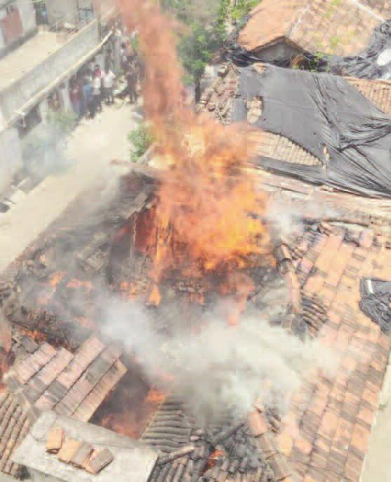 జగిత్యాలలో షార్ట్ సర్క్యూట్తో భారీ అగ్నిప్రమాదం...