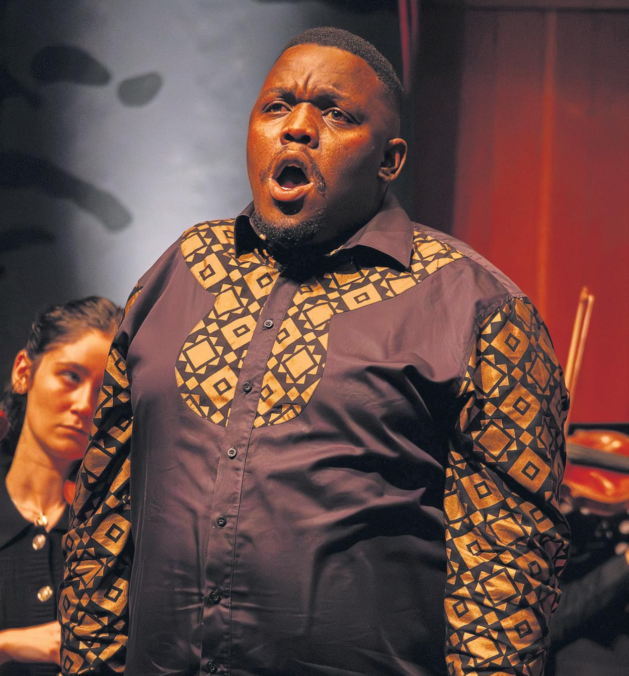 Il Trovatore one night in City Hall