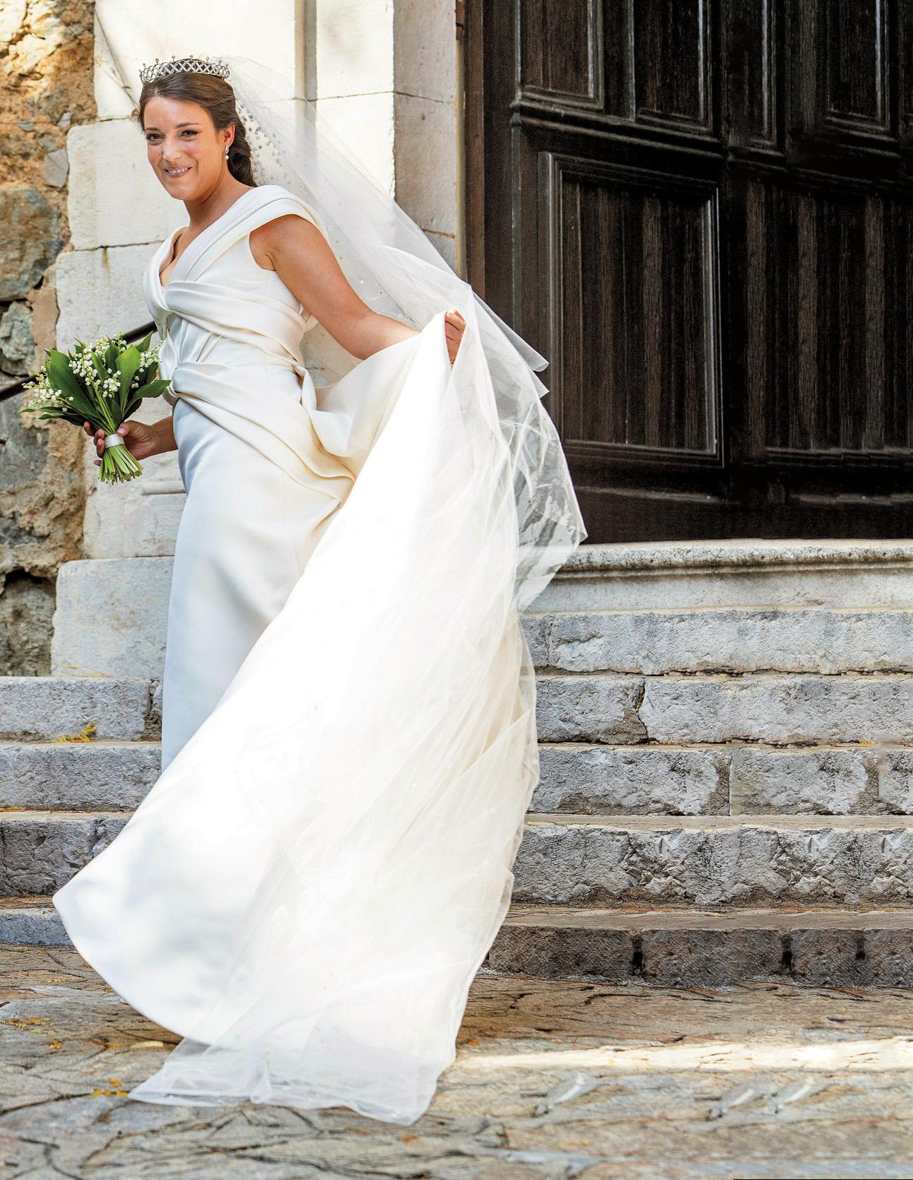 princess alexandra of luxembourg wedding dress WEARING A BEAUTIFUL ELIE SAAB WEDDING GOWN PRINCESS ALEXANDRA OF LUXEMBOURG  | Hello! Canada - celebrity