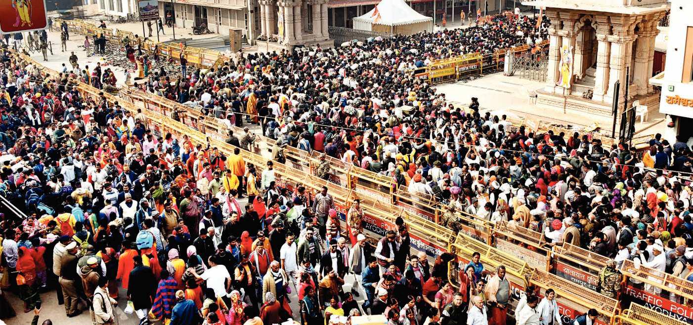 राममंदिर-हनुमानगढ़ी में दर्शन के लिए दो किमी लंबी कतार