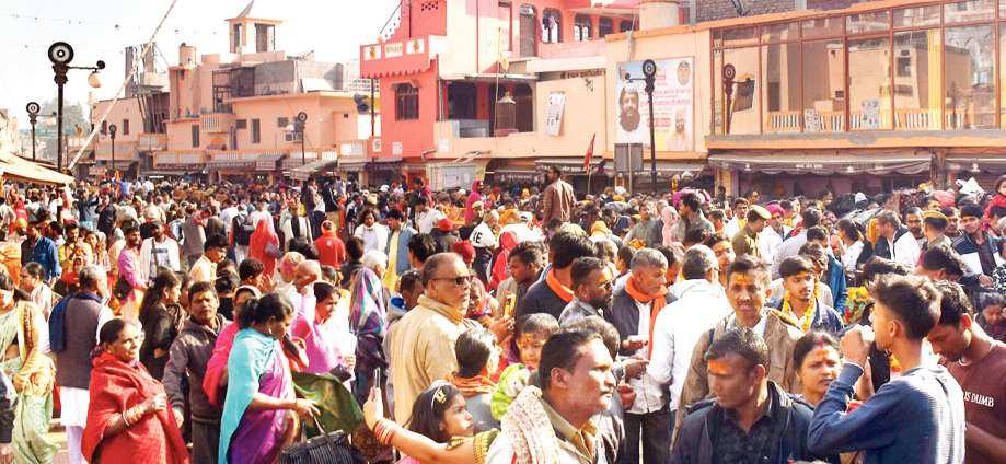वसंत पंचमी पर रामनगरी में उमड़े भक्त