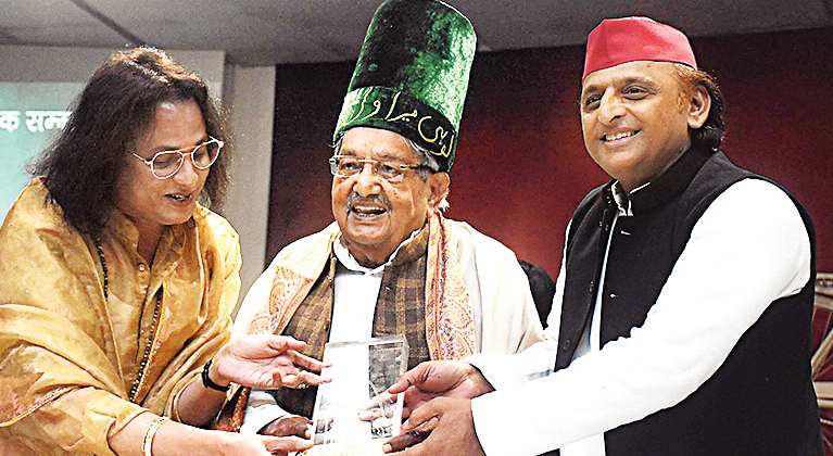 सोशल मीडिया पर जिस भाषा का इस्तेमाल करेंगे, वैसा ही पाएंगे जवाब