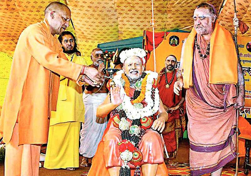 महाकुंभ सनातन धर्म की दिव्यता और विराटता का प्रतीक : योगी