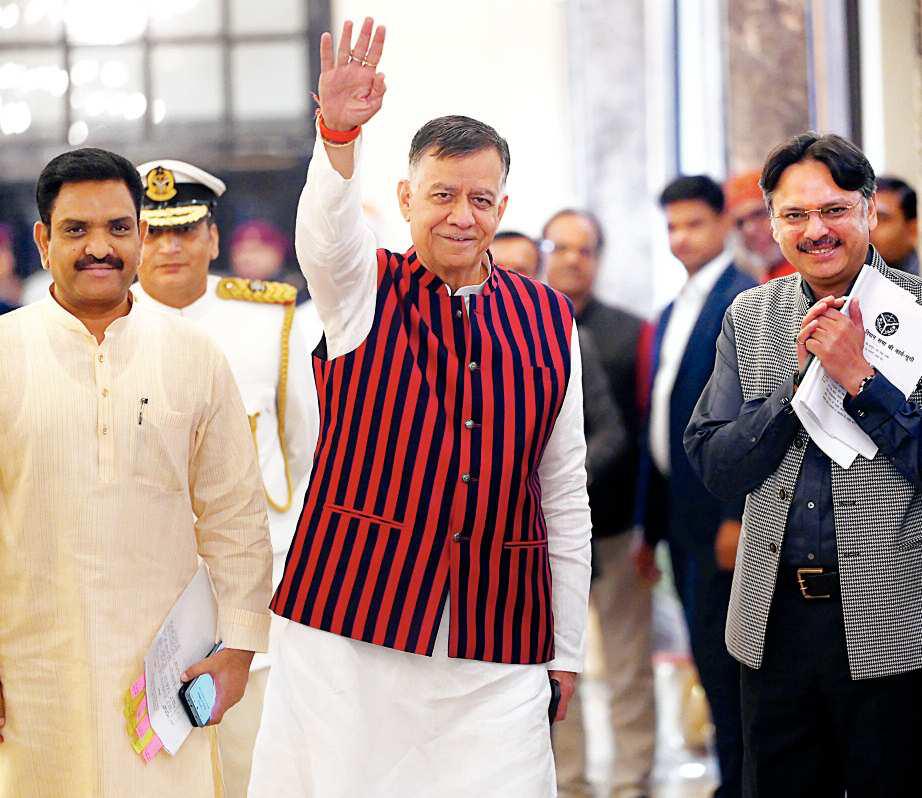 देर से जवाब देने वाले अफसरों पर की जाएगी कार्रवाई:असीम