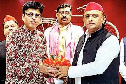 भाजपा सरकार ने हर वर्ग और तबके को किया अपमानित : अखिलेश