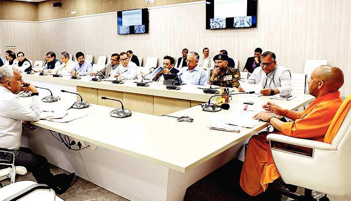 15 मार्च तक पूरा करें परियोजनाओं के लिए भूमि अधिग्रहण व मुआवजा वितरण : योगी