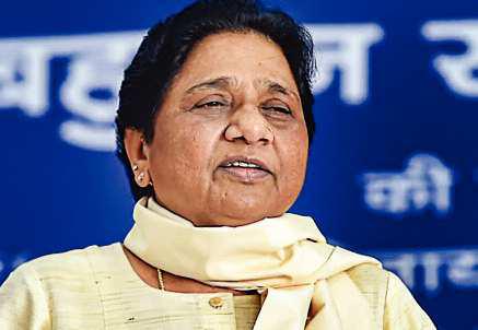 आकाश के विक्टिम कार्ड से मायावती खफा, आसान नहीं है आगे की राह
