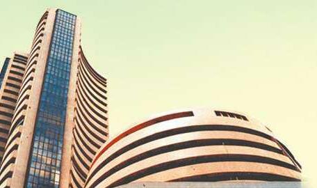 टीसीएस, रिलायंस व एलआईसी ने डुबोए 4.37 लाख करोड़