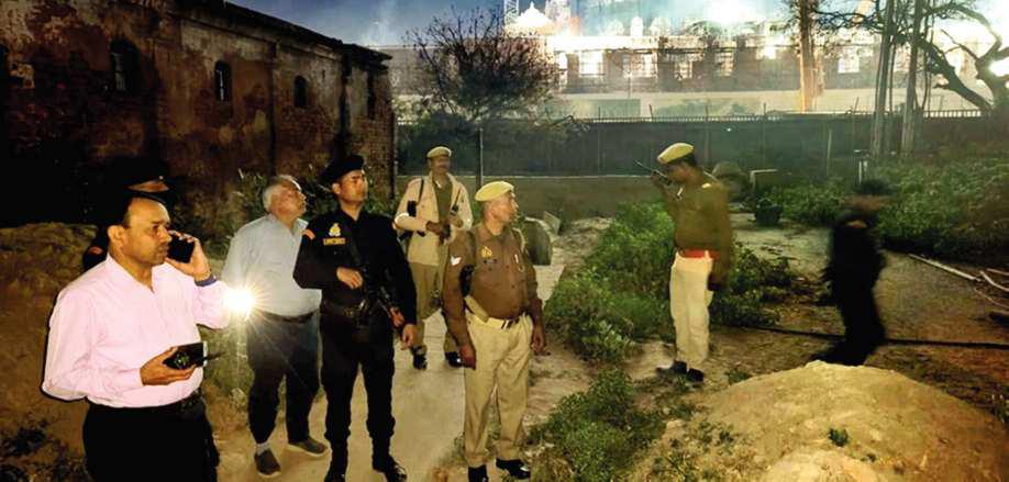 राम मंदिर की सुरक्षा बढ़ी, खंगाले घर