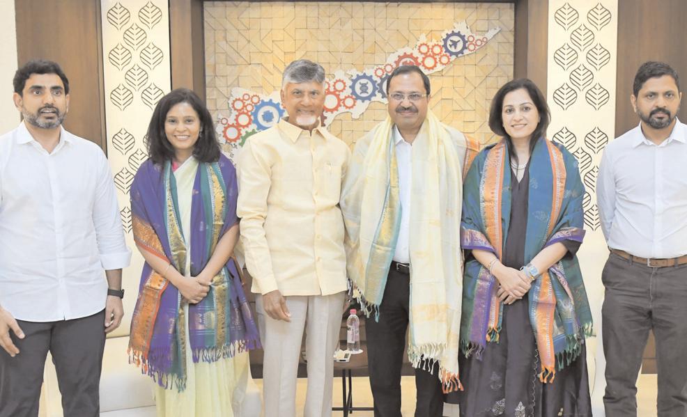 సీఎం బాబుతో మెటా టీం భేటీ