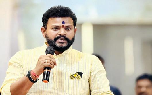 మిర్చి రైతులను అదుకుంటాం