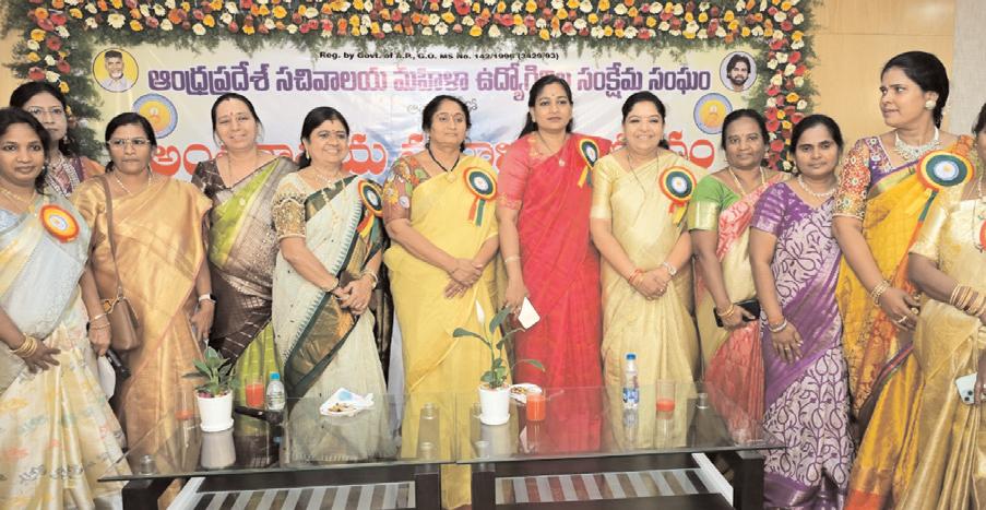 విద్యతోనే మహిళల అభివృద్ధి