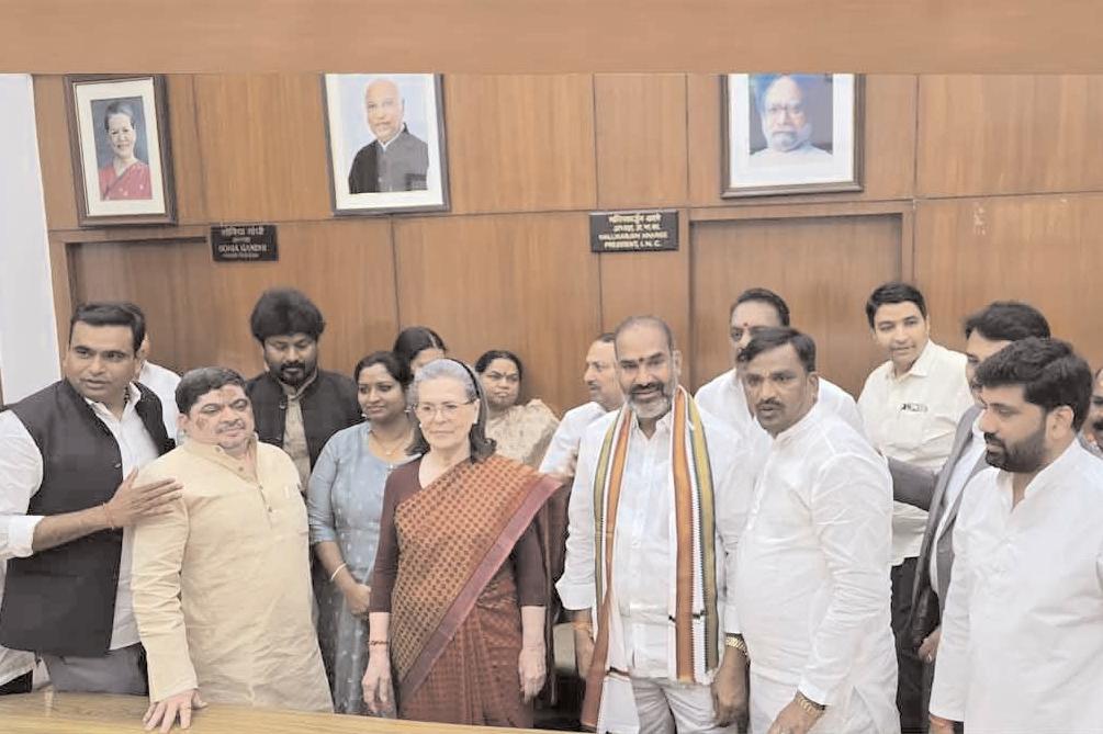 మంత్రివర్గ విస్తరణలో మరో ట్విస్ట్..