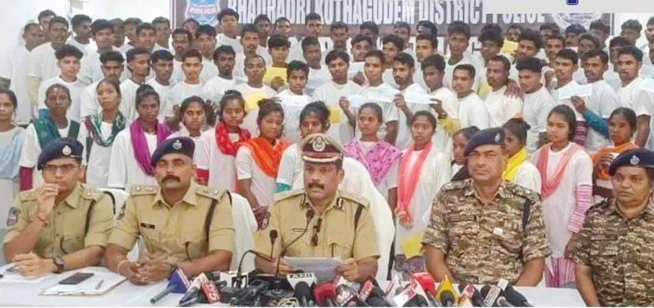 86 మంది మావోయిస్టులు లొంగుబాటు