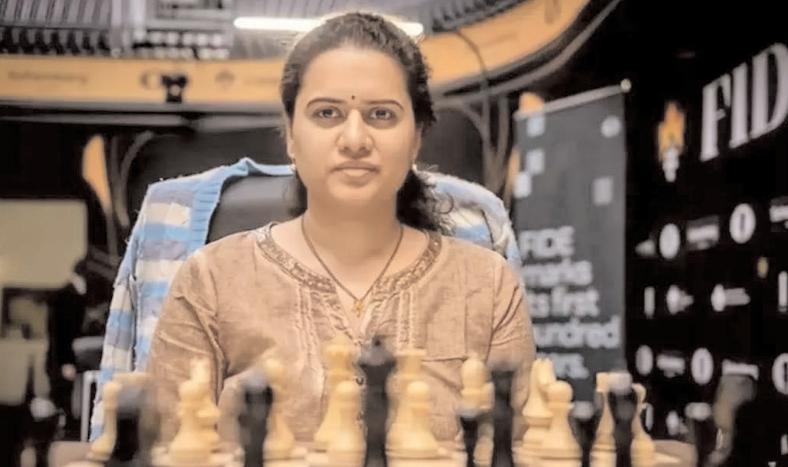 చరిత్ర సృష్టించిన కోనేరు హంపి..