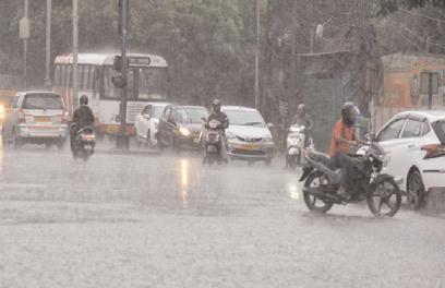 తెలంగాణలో భారీ వర్షాలు
