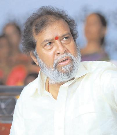 అప్రమత్తంగా ఉండి... జిల్లాలో పర్యటించండి
