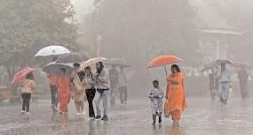 భారీ వర్షాలు.. జనం బెంబేలు
