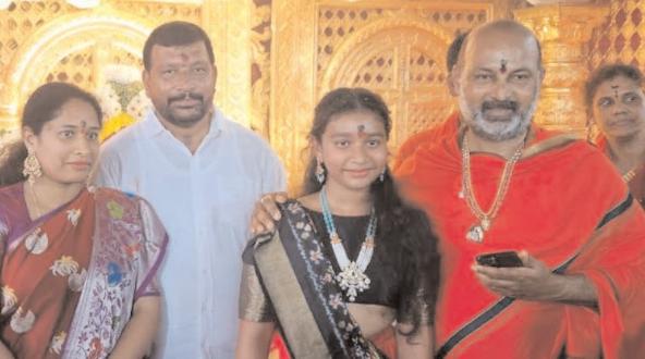 అమ్మవారి దీక్ష బూనిన బండి సంజయ్