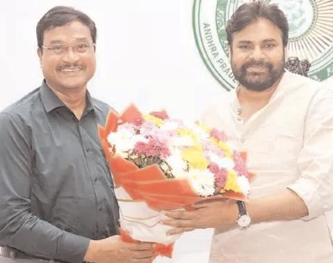 పవన్ కల్యాణ్ హైడ్రా కమిషనర్ రంగనాథ్ భేటీ