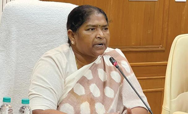 అంగన్వాడీ కేంద్రాల్లో లోపాలు సహించం