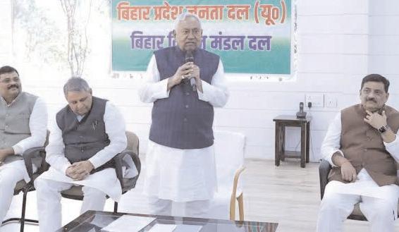 మరో బాంబు పేల్చిన ట్రంప్