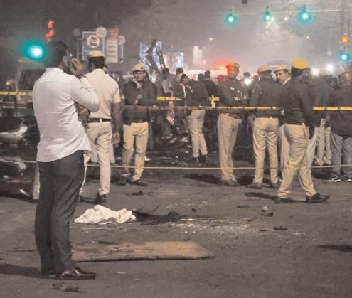 ఎర్రకోట నిందితులకు 10రోజలు కస్టడీ