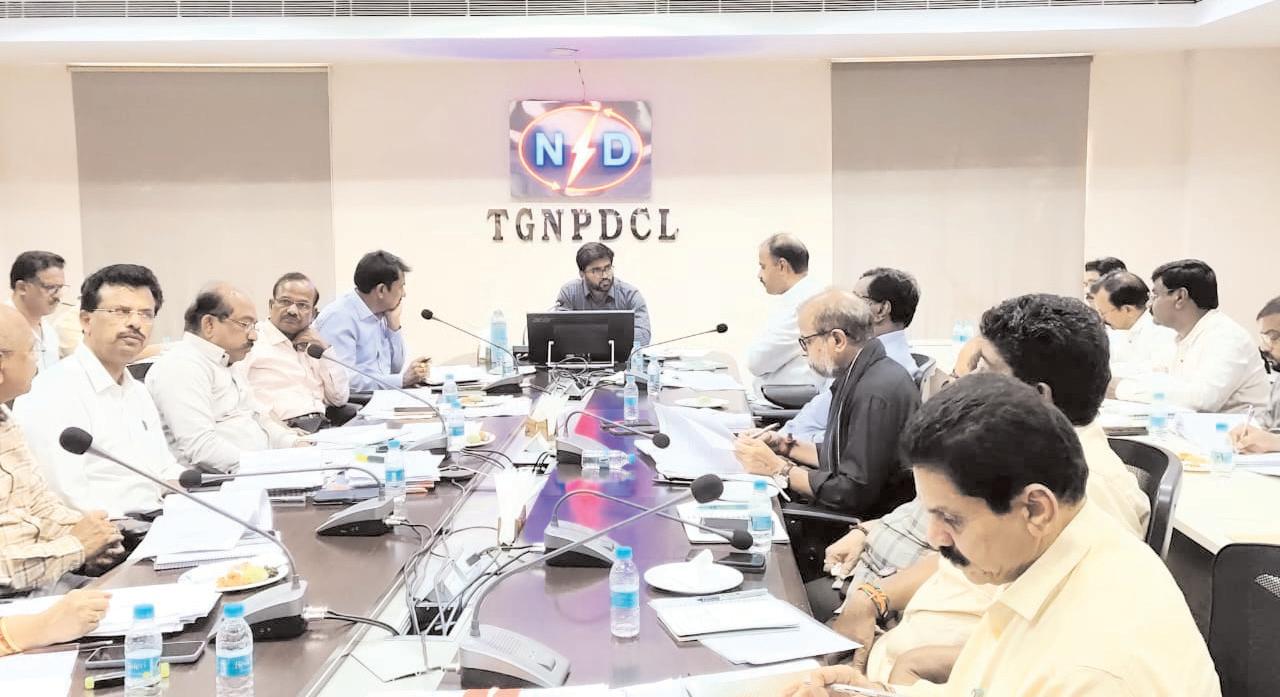 మేడారం జాతరకు వేగంగా విద్యుత్ సరఫరా పనులు