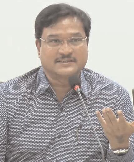 హైడ్రా కమిషనర్పై కోర్టు దిక్కరణ