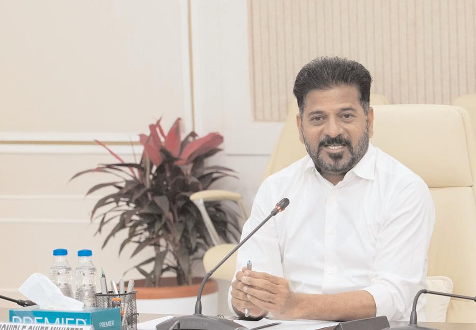 ప్రతి 3 నెలలకోసారి కార్యదర్శుల పనితీరుపై నేనే సమీక్షిస్తా