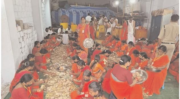 సమ్మక్క-సారక్క జాతర హుండీల లెక్కింపు రెండో రోజు కొనసాగింపు