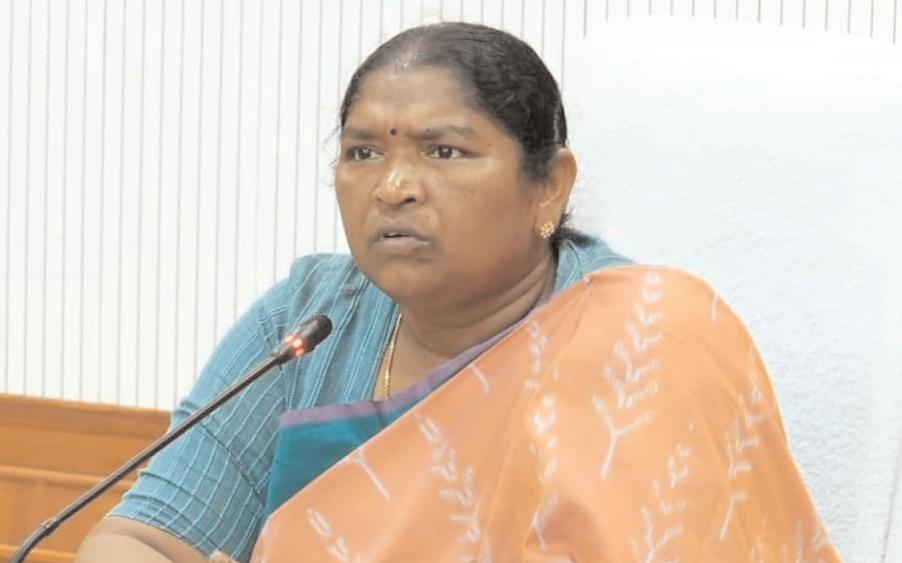 సర్పంచ్ ల ఫీడ్ బ్యాక్ కు అధిక ప్రాధాన్యత