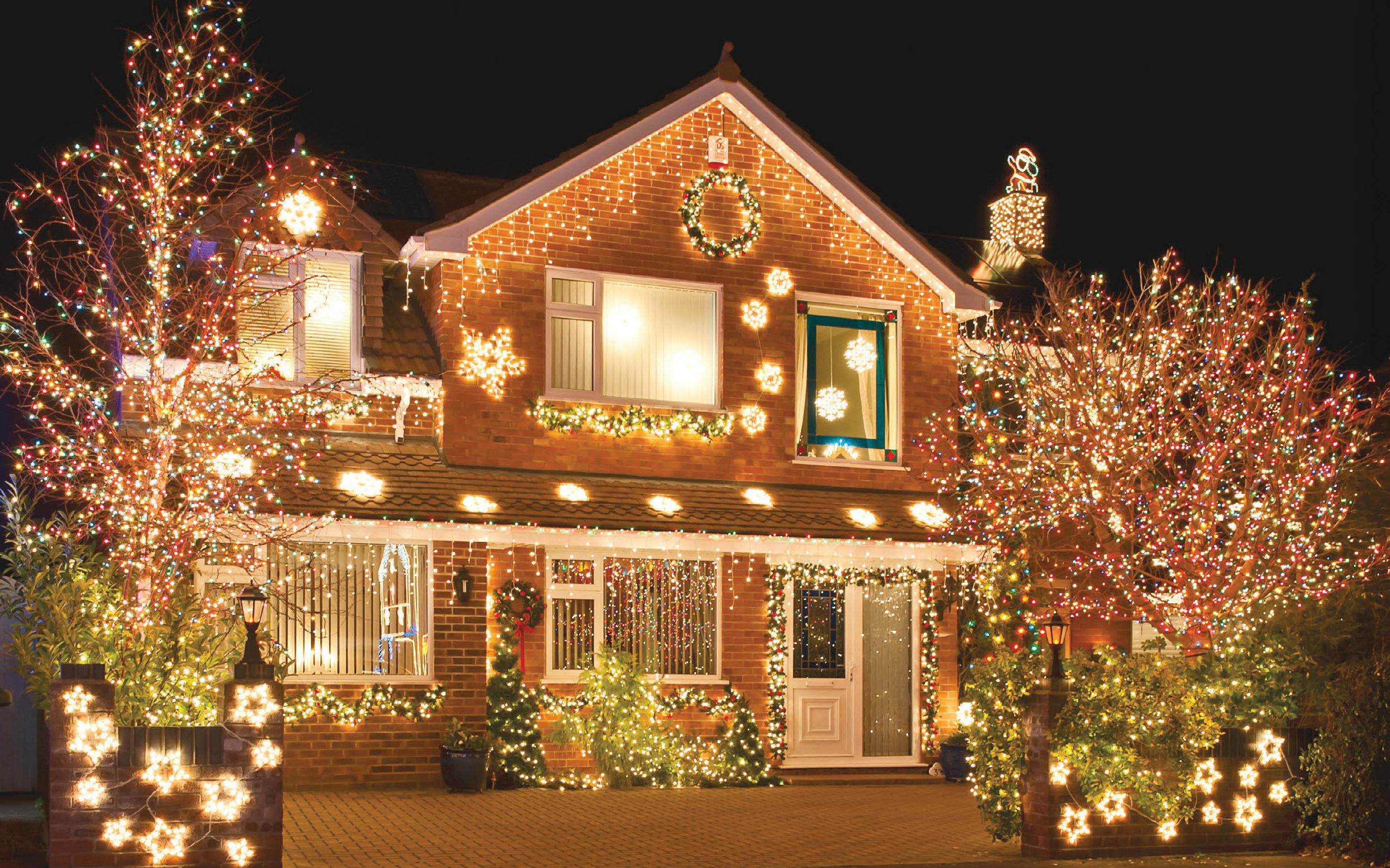 Should we switch off Christmas lights?
