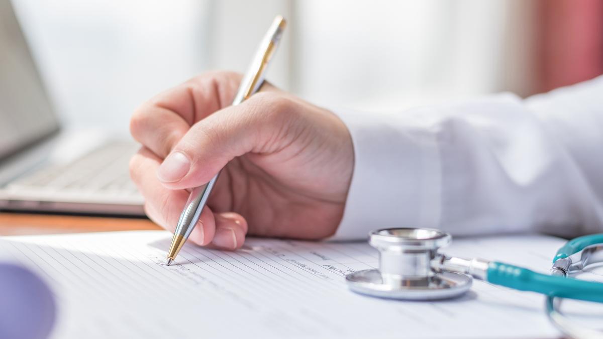 THE MANDATORY THESIS SUBMISSION IN MEDICAL POSTGRADUATE EDUCATION IS A FUTILE EXERCISE
