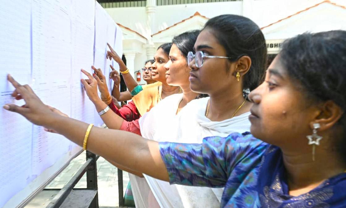 CLASS 12 BOARD EXAM RESULTS: TAMIL NADU RECORDS 95.03 PASS PERCENTAGE