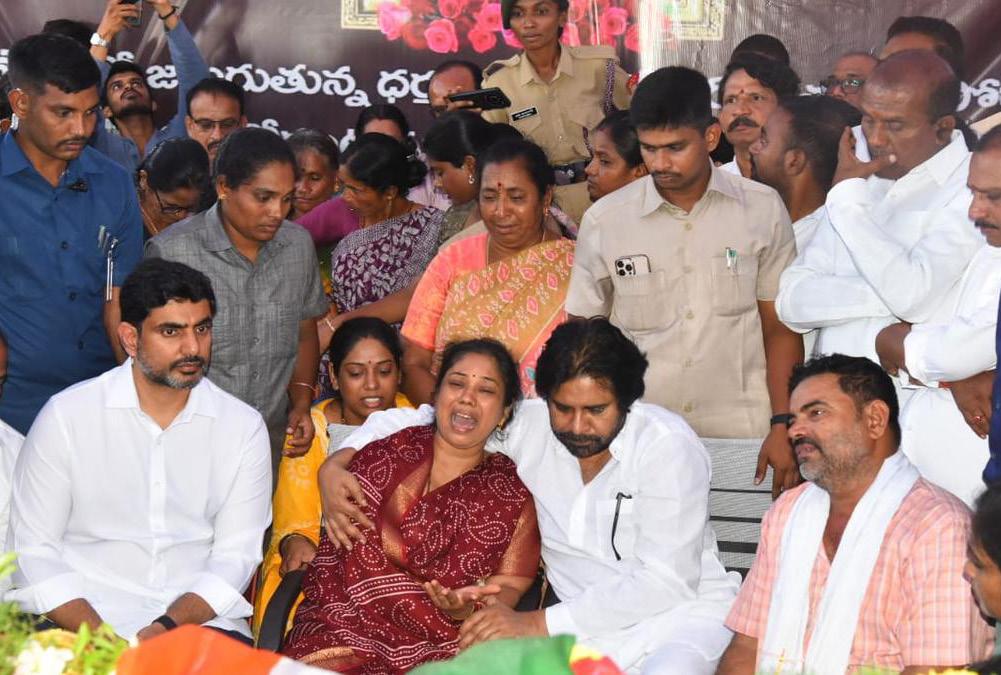 SLAIN ARMY JAWAN MURALI NAIK'S FINAL RITES PERFORMED AMIDST OUTPOURING OF GRIEF AND PRIDE