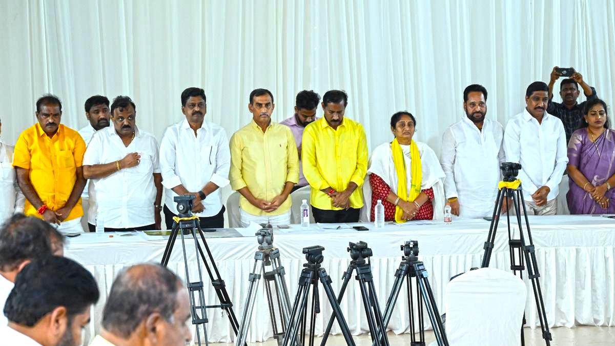 SIX MINISTERS REVIEW ARRANGEMENTS FOR TDP'S MAIDEN MAHANADU IN KADAPA